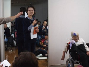 ピースネット静岡の代表鈴木雅子さんと、木村浩子さん
